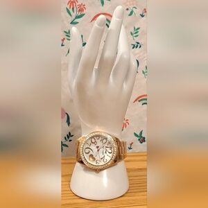 Vintage Y2K Betsey Johnson Boyfriend Gold Tone Bling Heart Casual Watch Jewelry